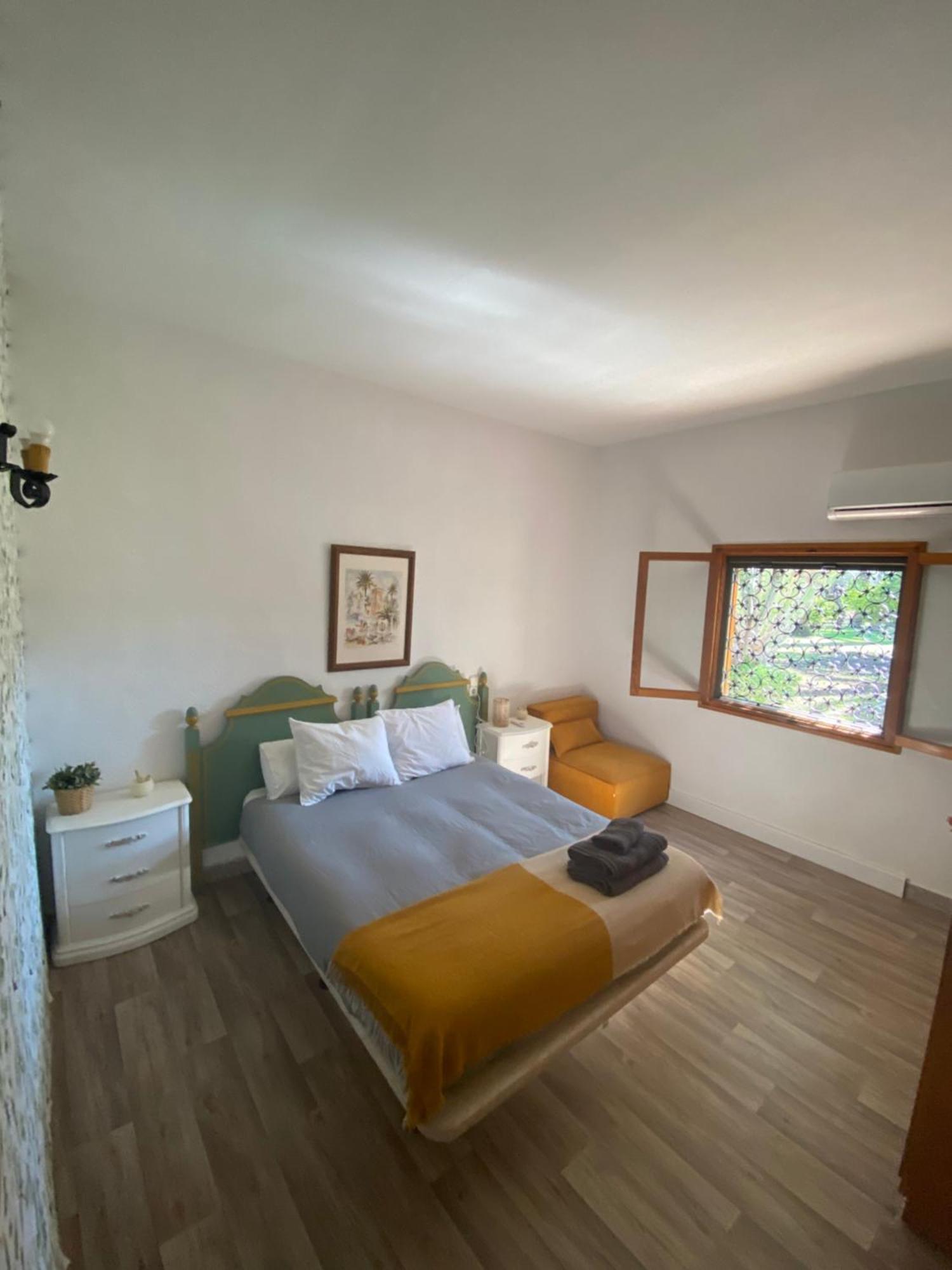 Bed and Breakfast Pink Lemon House Ельче Екстер'єр фото
