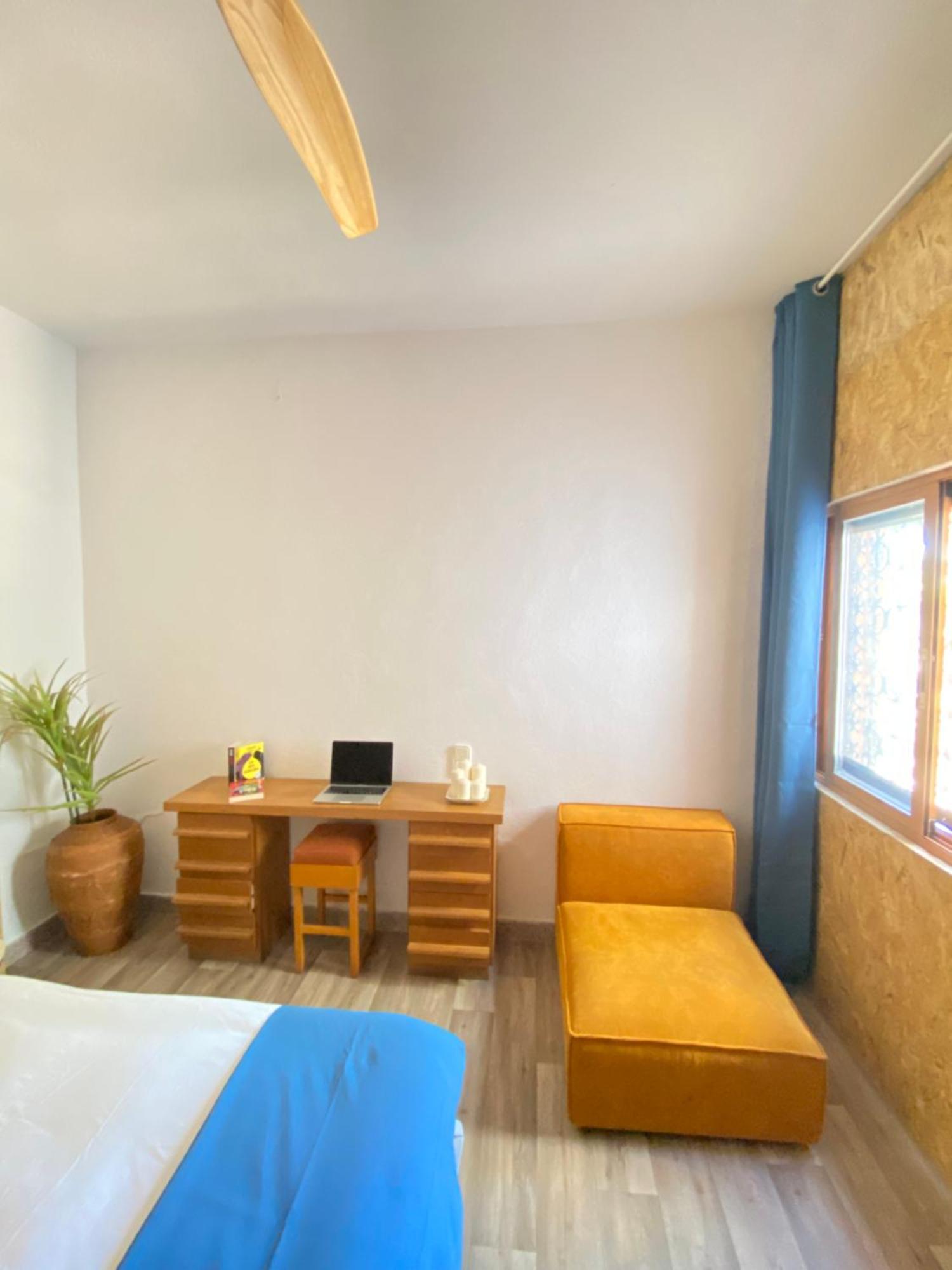 Bed and Breakfast Pink Lemon House Ельче Екстер'єр фото