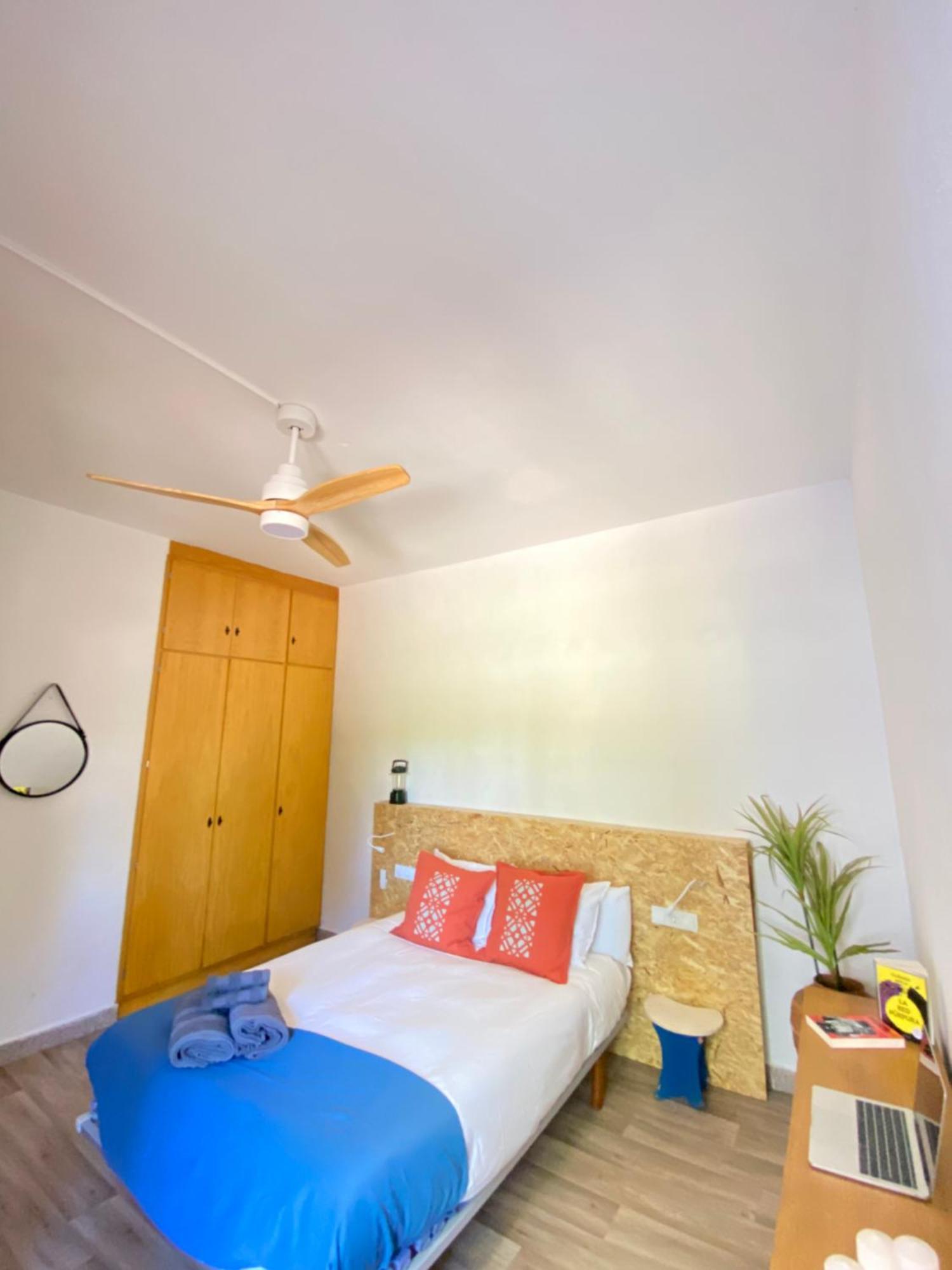 Bed and Breakfast Pink Lemon House Ельче Екстер'єр фото
