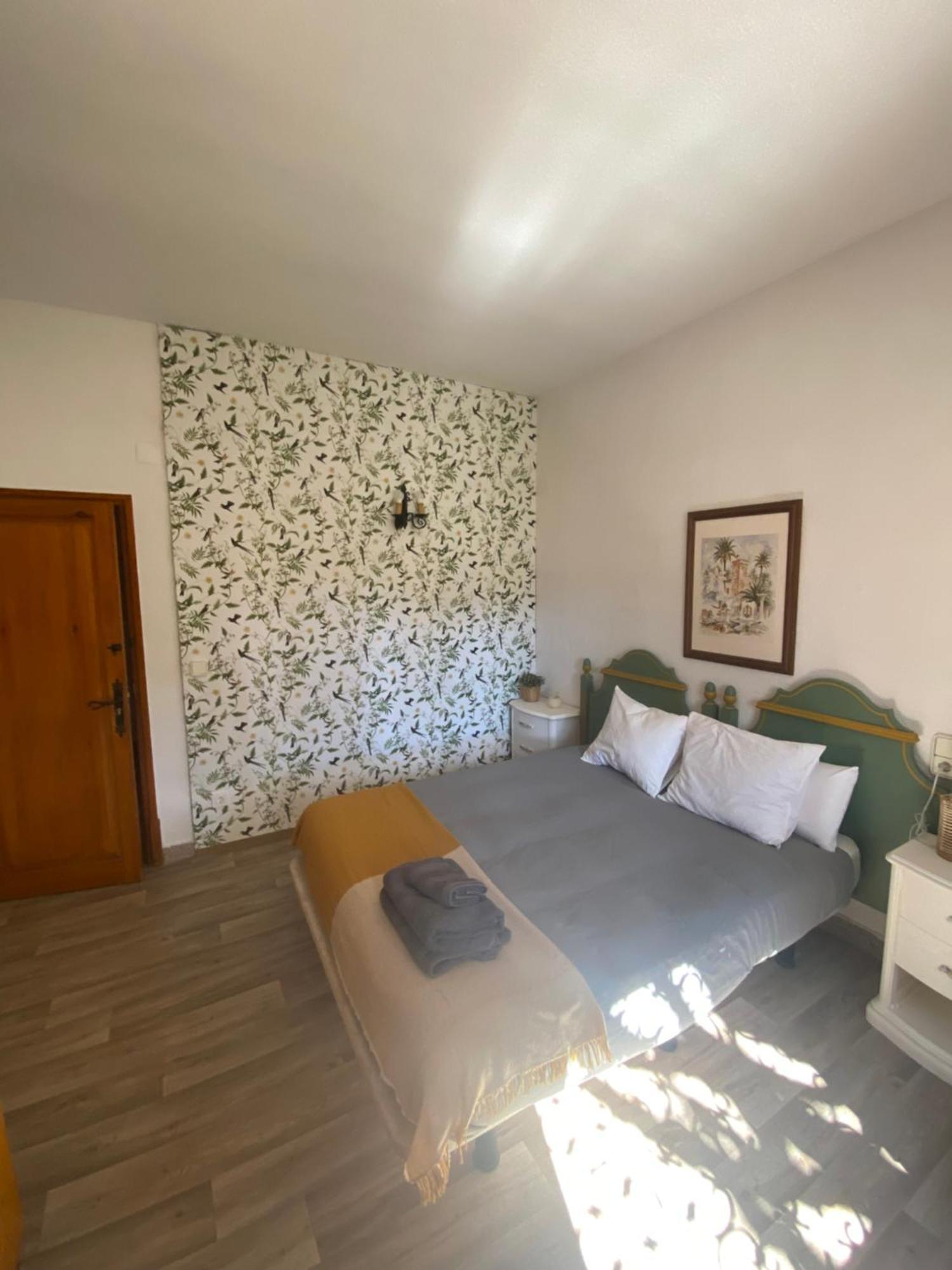 Bed and Breakfast Pink Lemon House Ельче Екстер'єр фото
