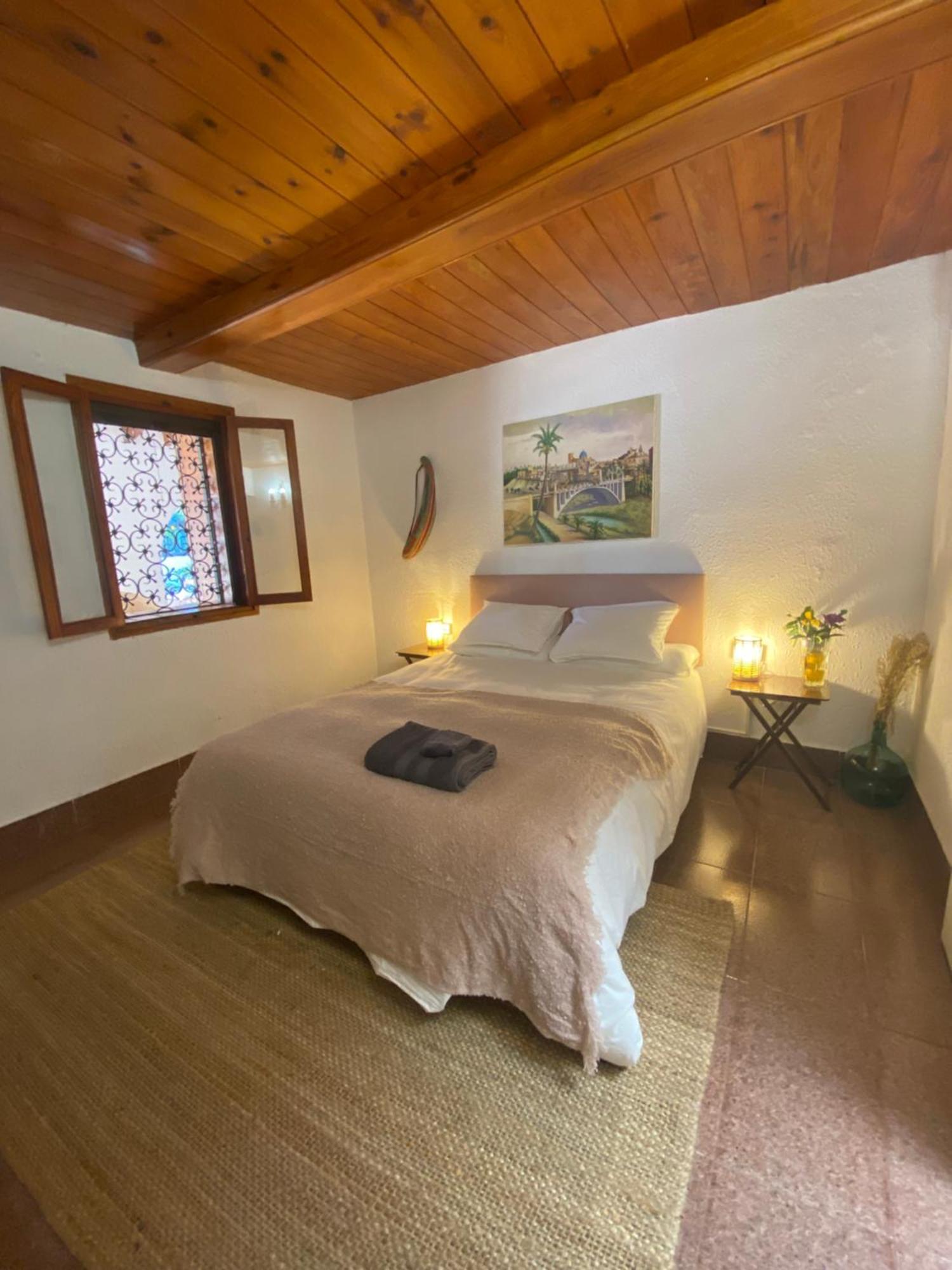 Bed and Breakfast Pink Lemon House Ельче Екстер'єр фото